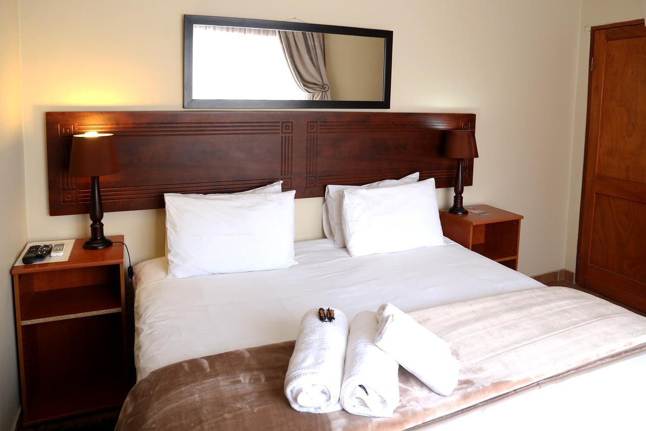 קמפטון פארק Morulana Guest House מראה חיצוני תמונה