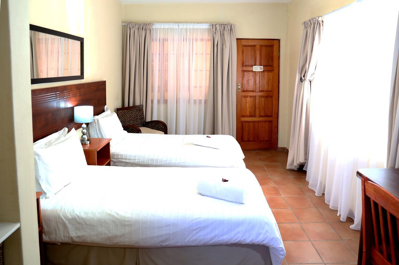 קמפטון פארק Morulana Guest House מראה חיצוני תמונה
